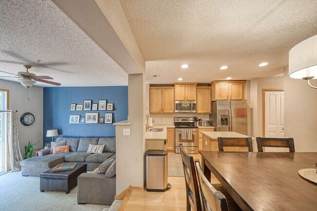 Building Photo - Spacious 4-Bedroom, 4 Bathroom Plymouth Townhouse with Cozy Fireplace - 2510 Sq Ft of Comfort!