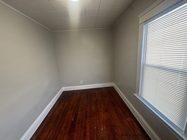 Building Photo - 1541 Hopkins Ave