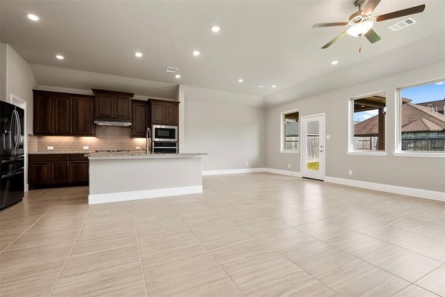 Building Photo - 22096 Volante Dr