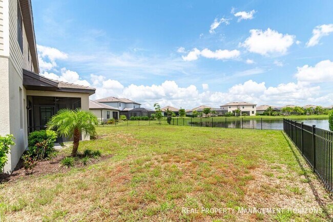 Building Photo - 15436 White Linen Dr