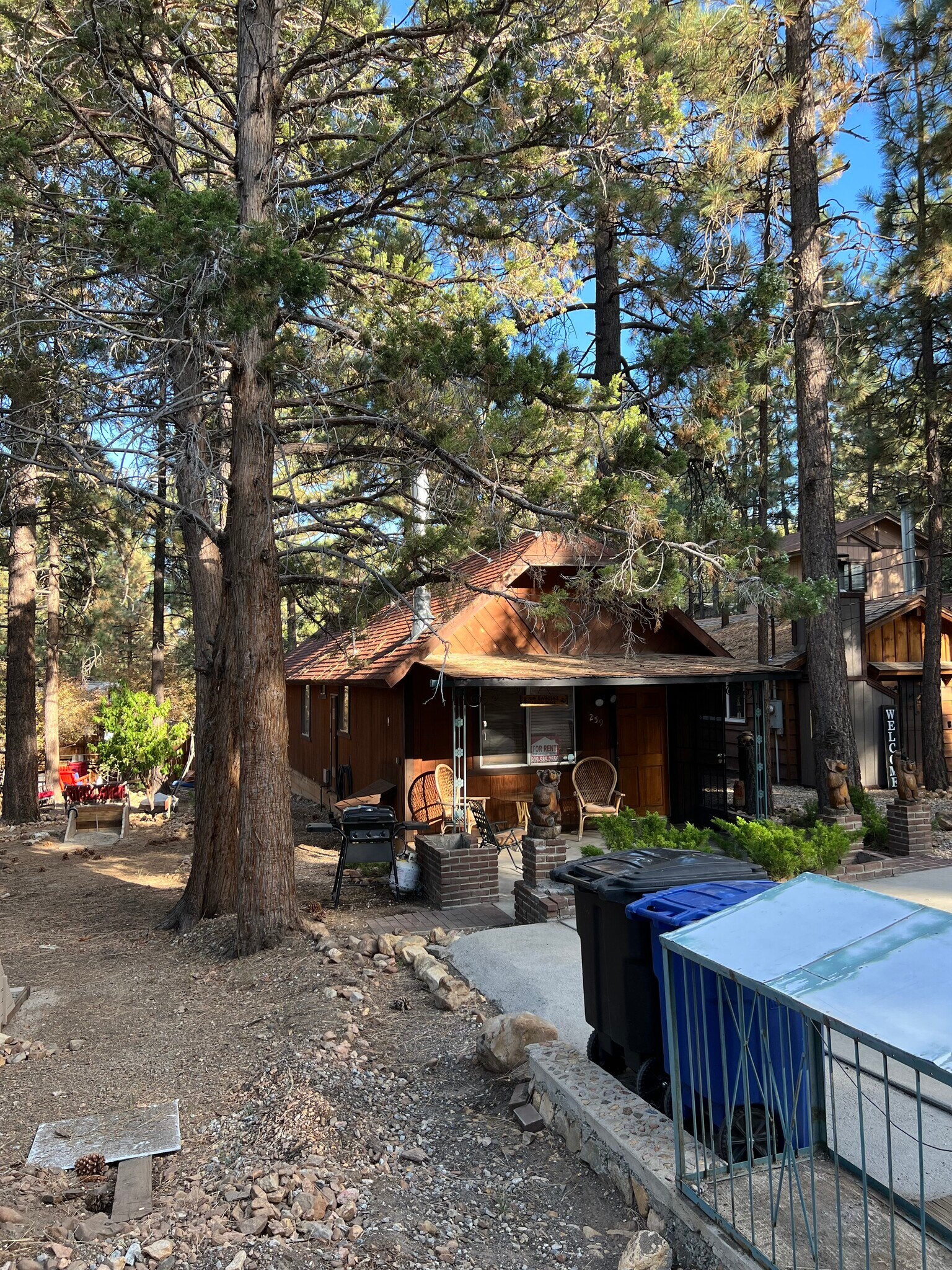 Building Photo - 259 Spruce Ln