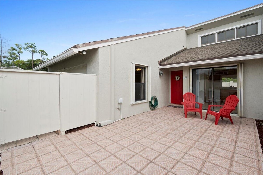 Building Photo - 12775 Spinnaker Ln