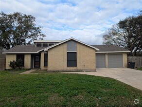 Building Photo - 1601 Live Oak Hollow St