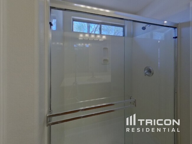 Building Photo - 21308 Howell Dr