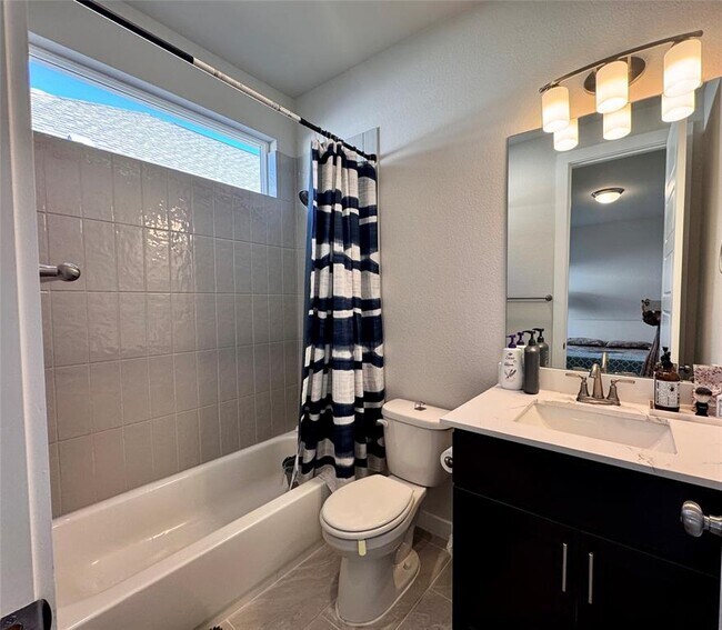 Building Photo - 2213 Nightjar Song Dr