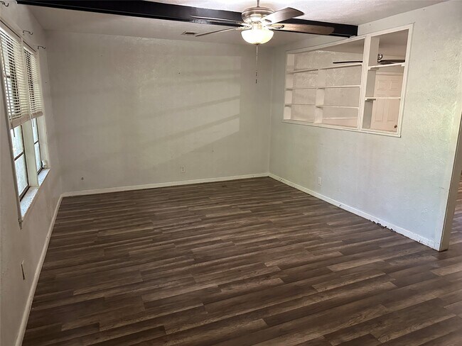 Building Photo - 13820 FM 787