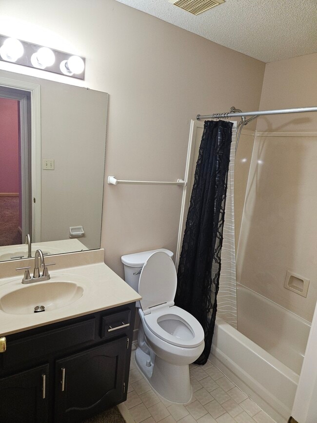 Building Photo - 1841 Dewars Cove N