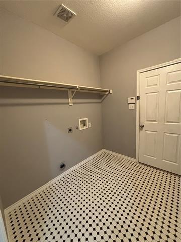 Building Photo - 1000 Prairie Heights Dr