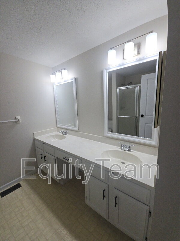 Building Photo - 9178 Fields Dr