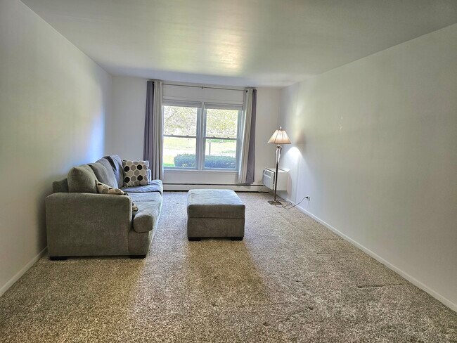 Building Photo - 350 Brainerd Ave