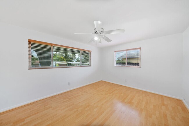 Building Photo - Move In Ready 3/2