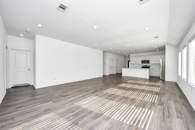 Building Photo - 26631 Castiel Dr