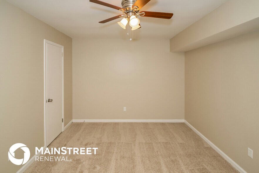 Building Photo - 102 Moonglow Dr