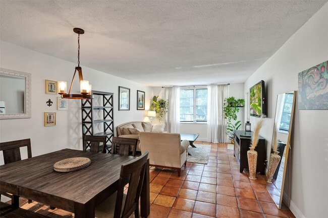 Building Photo - 4025 N Federal Hwy