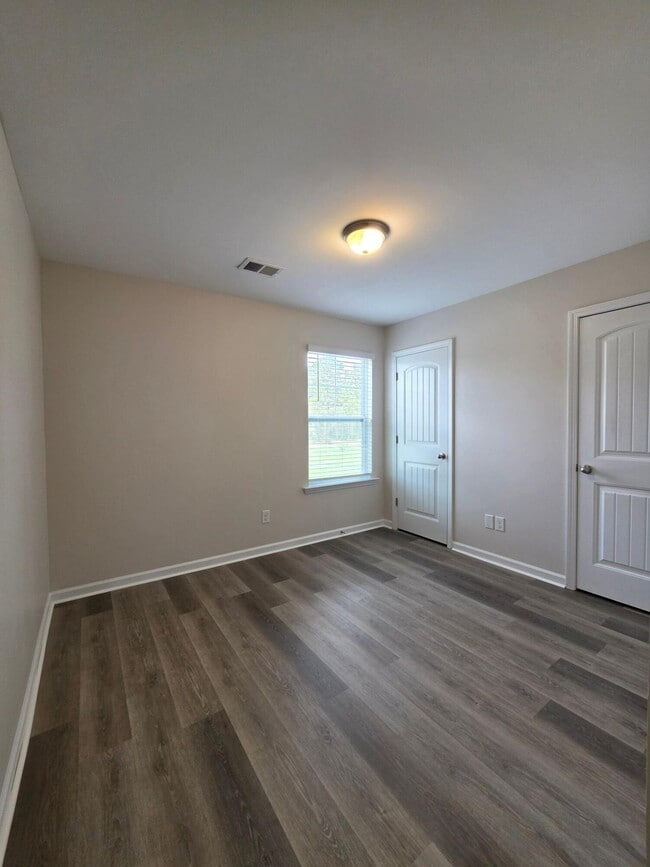 Building Photo - 2969 Old Field Rd