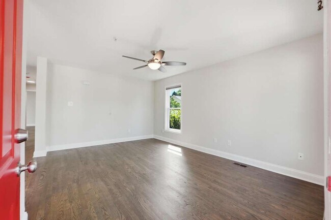 Building Photo - 3803 Allison St