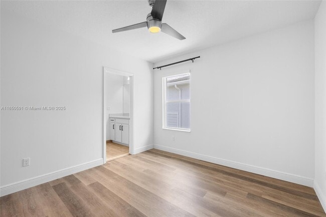 Building Photo - 4048 Veleiros Ave