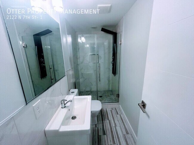 Building Photo - 2122 N 7th St