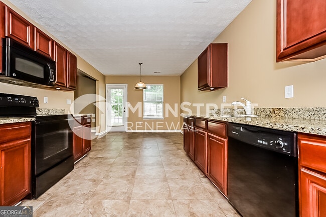 Building Photo - 257 Long Dr