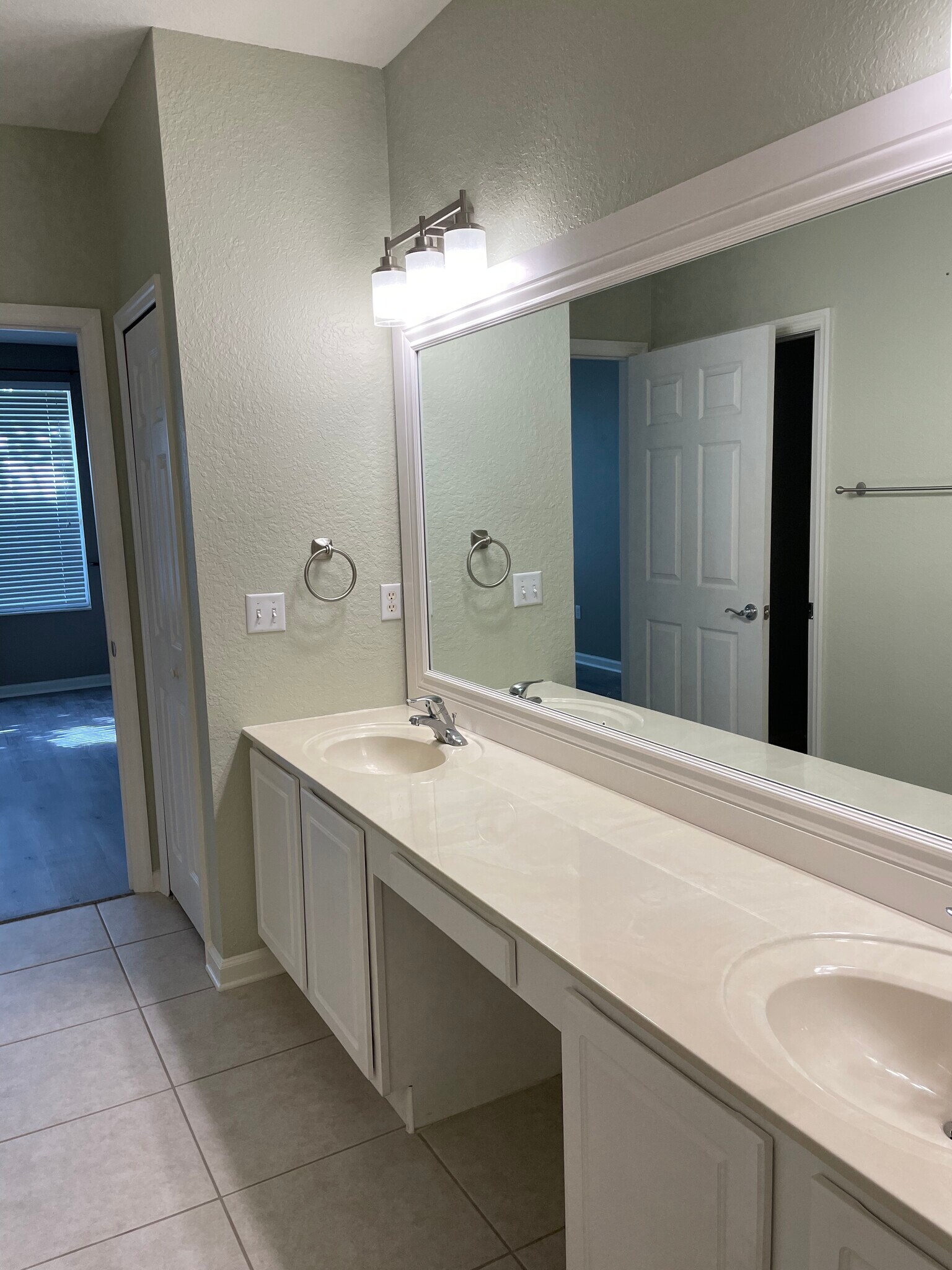 Building Photo - 2576 San Tecla St