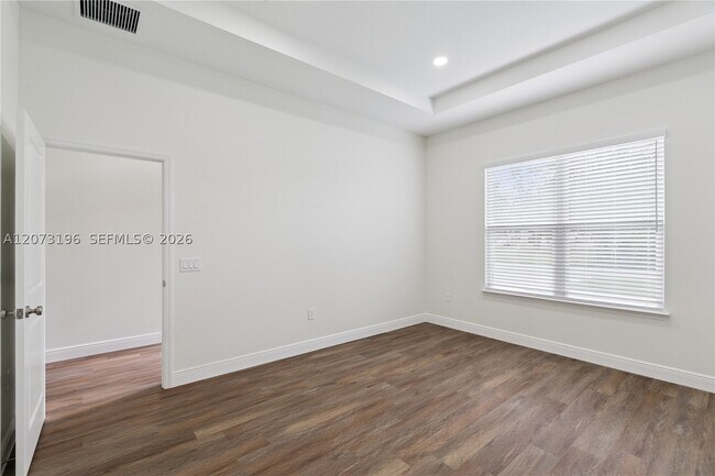 Building Photo - 1296 Moselle Ave