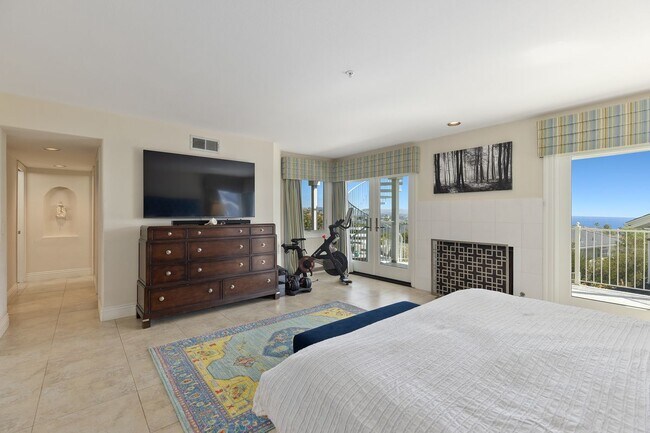 Building Photo - 24448 Alta Vista Dr