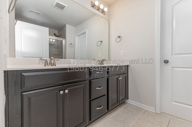 Building Photo - 17322 Carolina Hickory Dr