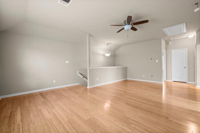 Building Photo - 2827 Lockeridge Oaks Dr