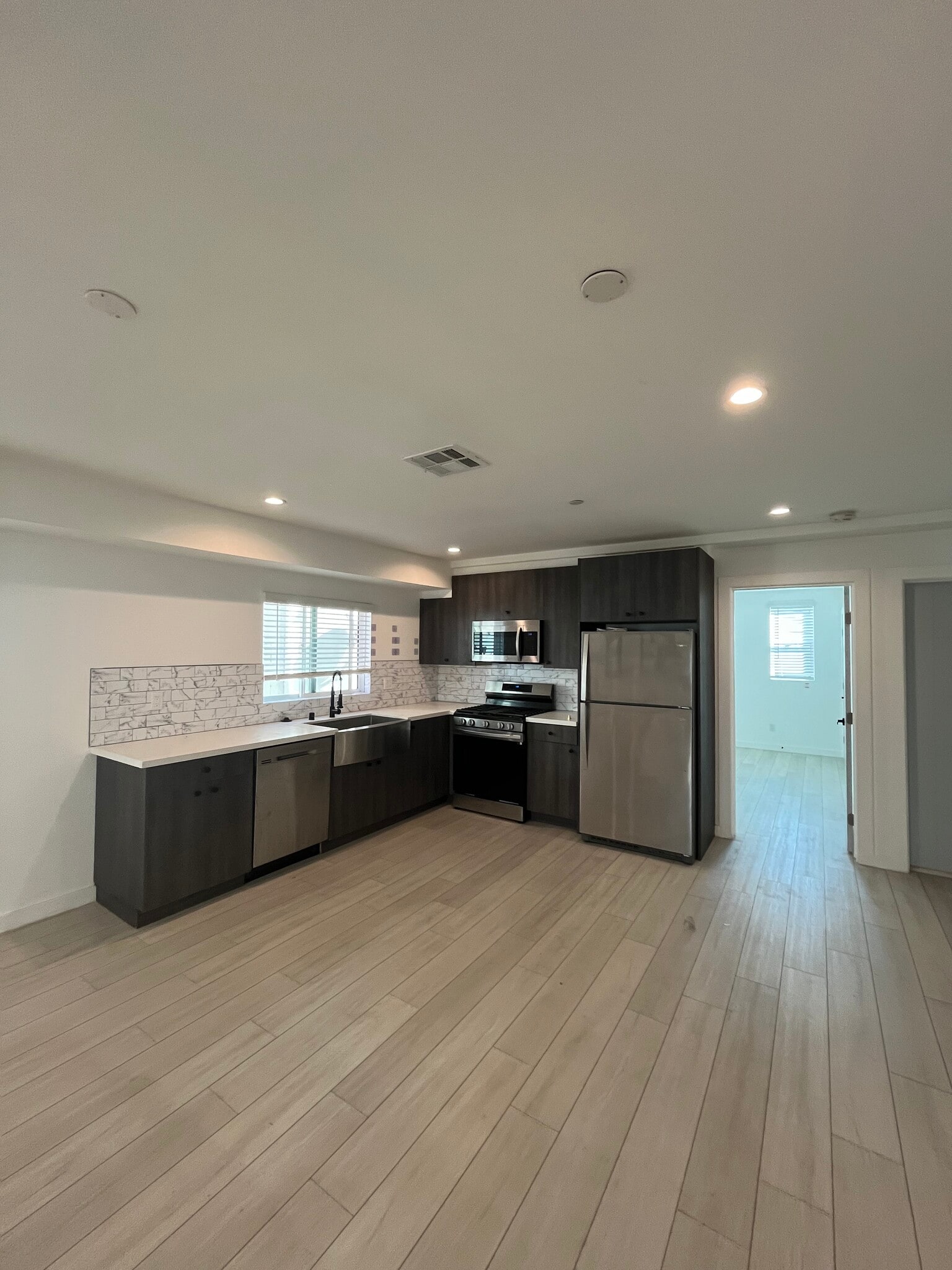 Building Photo - 248 N Dillon St