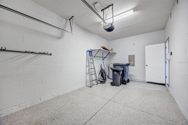 Building Photo - 6705 Holly Heath Dr