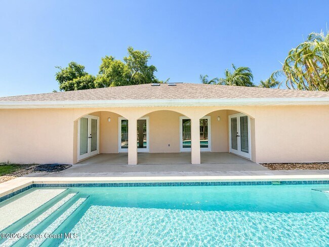 Building Photo - 270 Quail Dr