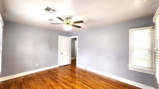 Building Photo - 1403 N Miller Blvd