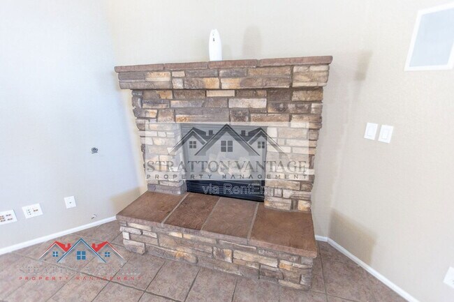 Building Photo - 4808 W Allen St