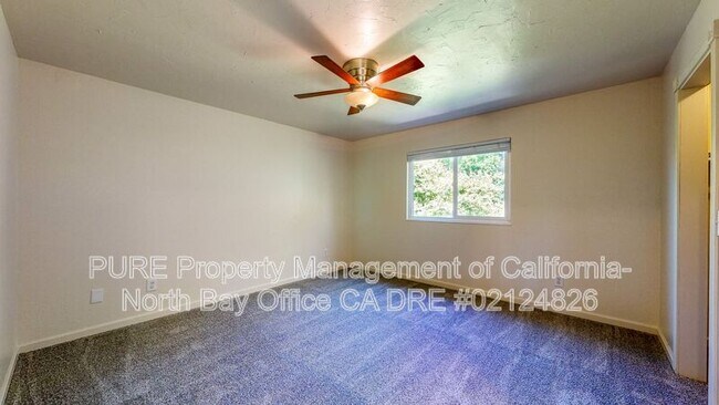 Building Photo - 360 Manka Cir