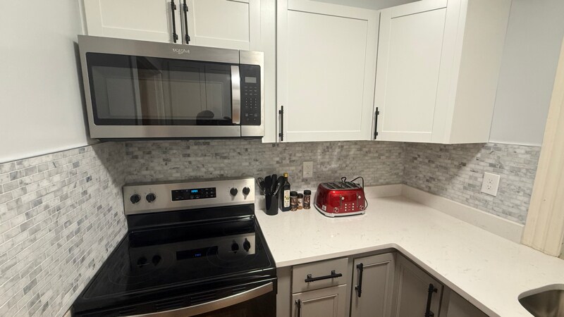 Building Photo - 799 Pleasant St