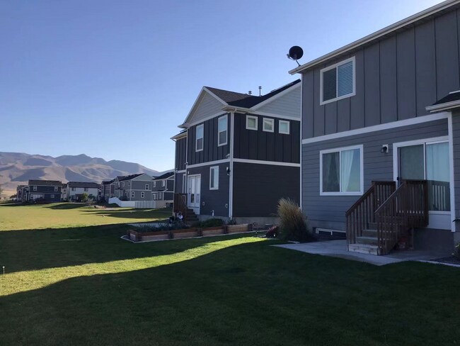 Building Photo - 7834 N Red River Dr