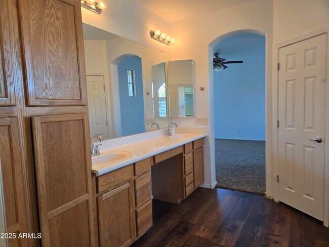 Building Photo - 4321 W Judson Dr