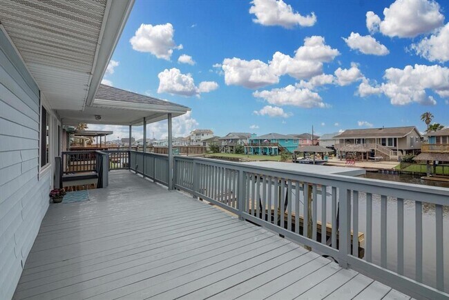 Building Photo - 1099 Redfish St