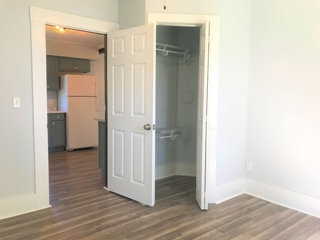 Building Photo - Adorable Rental located in South Hill