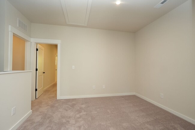 Building Photo - Coming Soon! 3 BR/3BA | New Toll Brothers Townhome | 1-Car Garage Parking | In Charlotte!