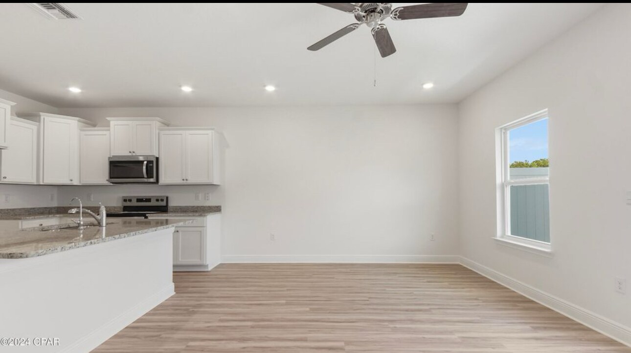 Building Photo - 456 Melrose Way