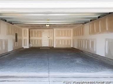 Building Photo - 21 Cardinal Dr