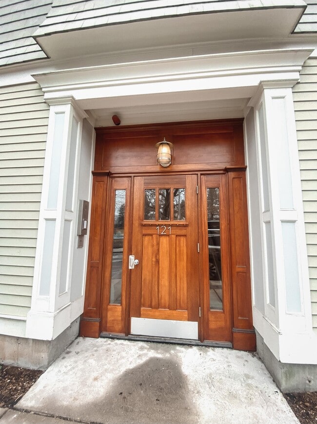 Building Photo - 121 Green St