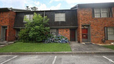 Building Photo - Great 2 Bed 1 Bath Home in Dalton Ga