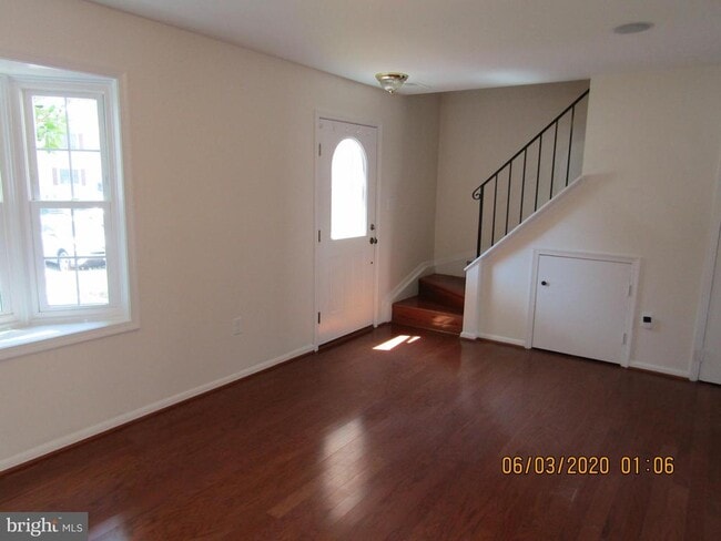 Building Photo - 4158 Hamlin Ct