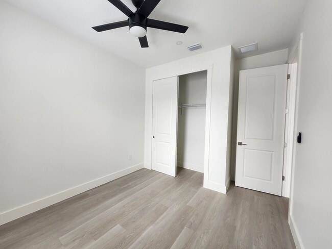 Building Photo - Brand New Duplex