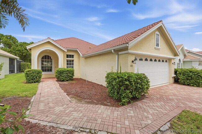 Building Photo - 707 SW San Salvador Cv