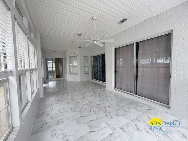 Building Photo - Spacious & Stylish 4-Bedroom Home Near Hurlburt AFB!