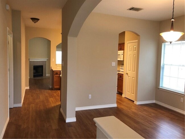 Building Photo - 18101 Maxa Dr