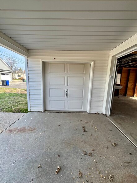 Building Photo - 317 2nd Ave